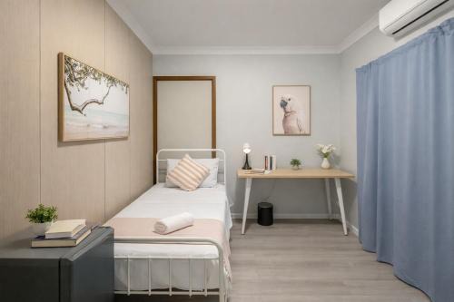 Comfortable Single Room in Convenient Belmore Location - Shared Bathroom