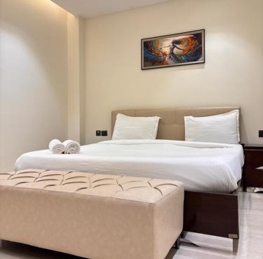 Fortune Home Service Apartment, 3BHK, J-130 Near Max Hospital
