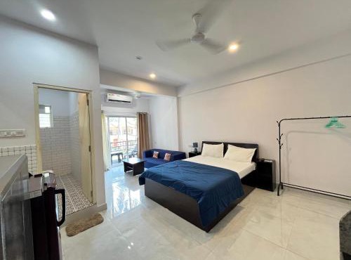 V R Holiday Home