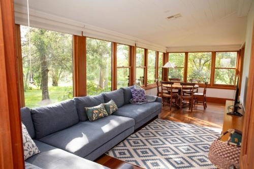 Old Duninald House - Historic Farmhouse Experience