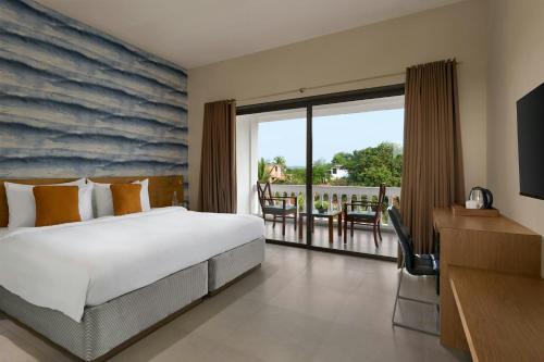 Blue Ocean The Fern Resort & Spa Ganpatipule, Series by Marriott