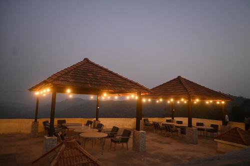 Hundru Hotel Tourist and Resturant