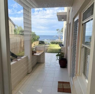 Stunning Ground Floor Apt with Ocean Views