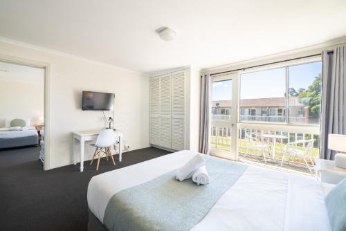 Bathurst Studio Apartments
