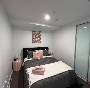 2BR-2BR-1Car-CBD-Pool-Shopping