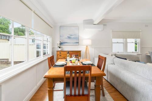Bally Escape - Cottage Serenity in a Scenic Village