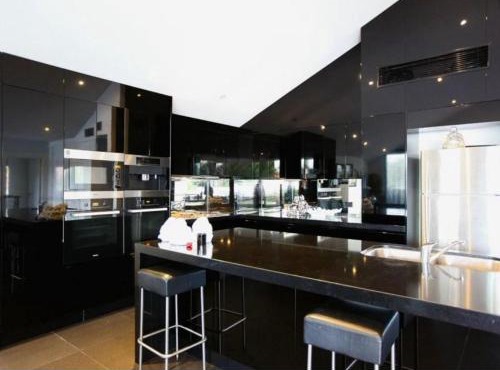 Modern spacious 3 bedroom penthouse in Enmore