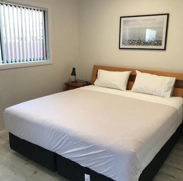 Fragrant Home-68A Brand New 2 rooms House with beautiful private garden and entrance,5G wifi