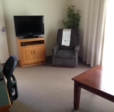 Francis Phillip Motor Inn and The Lodge