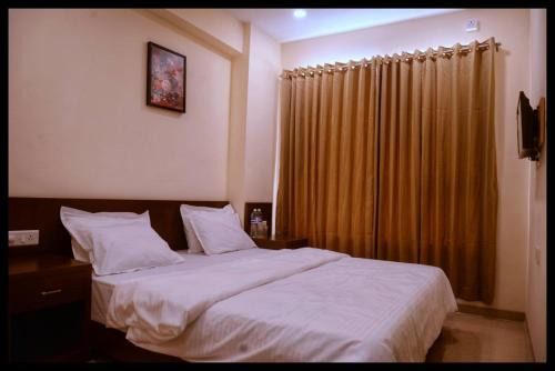 Malhar Grand