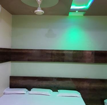 Hotel Shri Radhe Krishna
