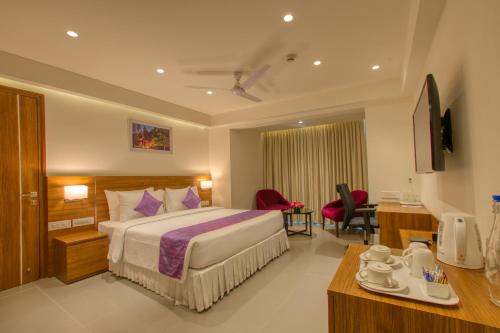 Lilac Hotel Block 